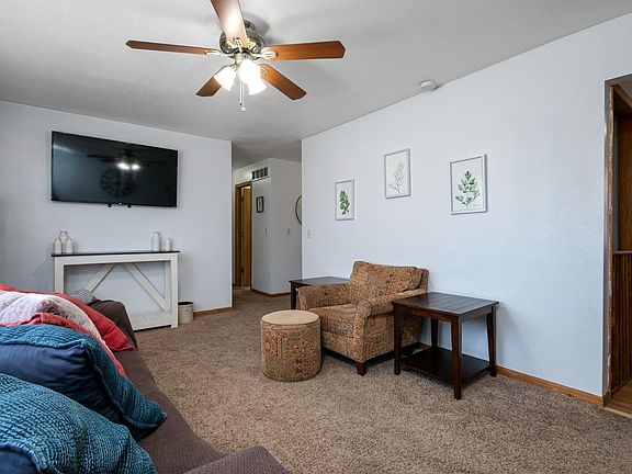 4th image of 1206 Bel Air Dr