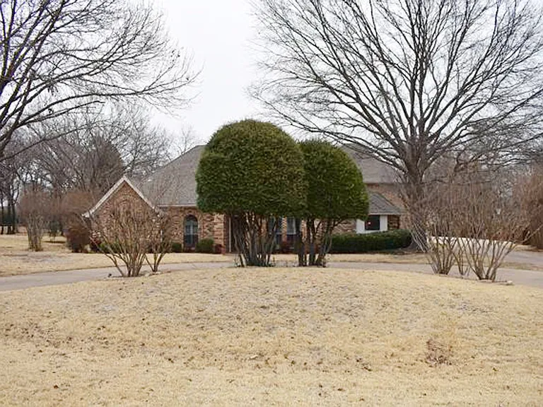 850 Ginger Ct — Photo 3