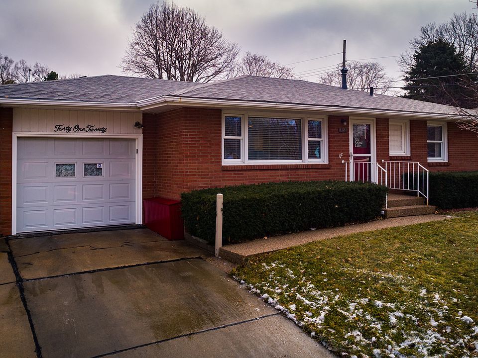 1st image of 4120 S 44th St