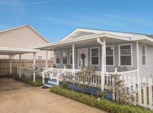 102 Cheney Ln, Bay Saint Louis, MS 39520