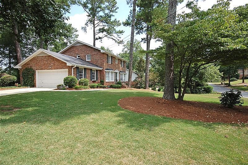 2nd image of 1492 Carnaby Ct