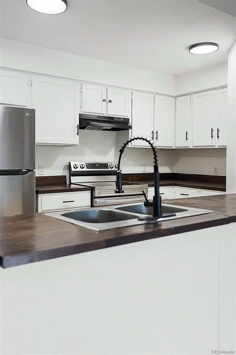 2 bed, 982 sqft, $1,650 — Photo 3