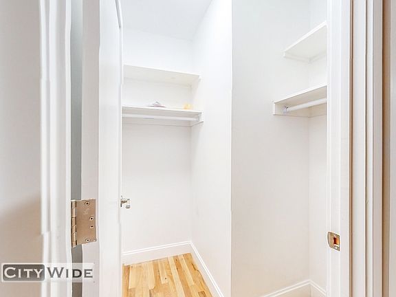 3rd image of 592 Amsterdam Ave #2R