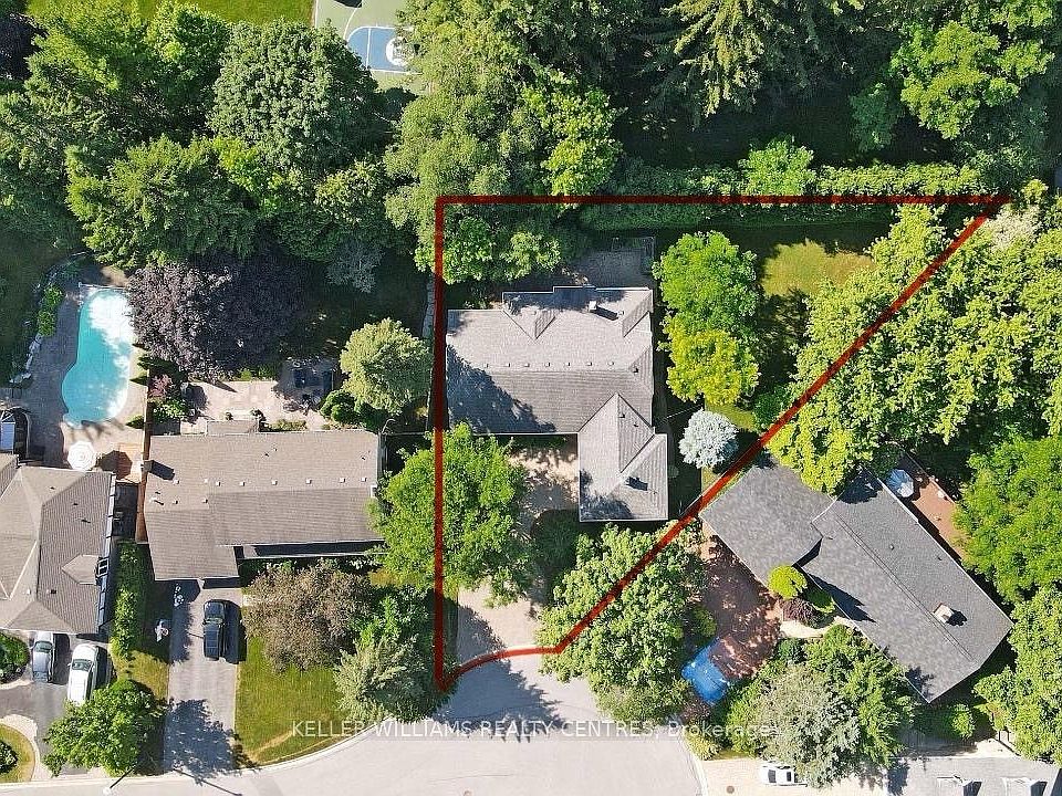 1st image of 27 Hawthorne Ln