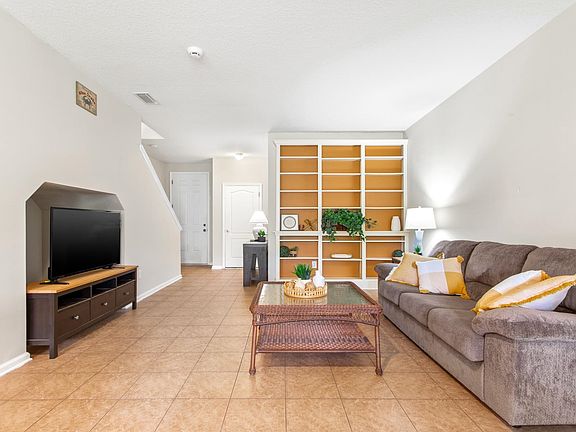 3rd image of 344 Volterra Pl