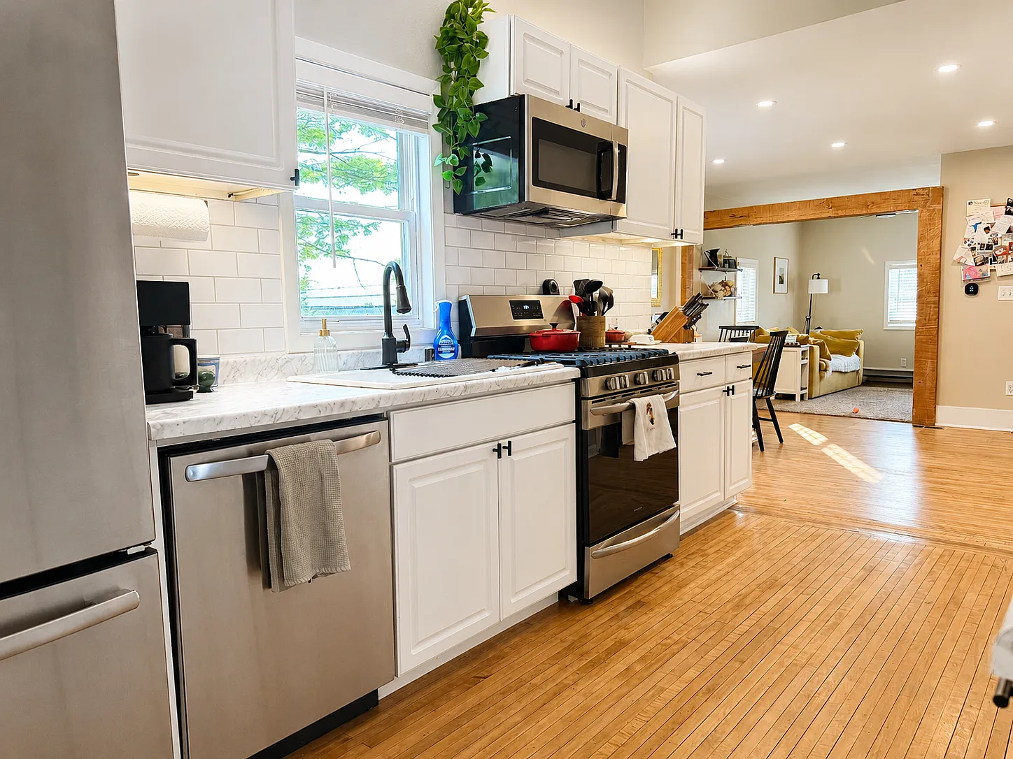 3 bed, 1318 sqft, $1,900 — Photo 4