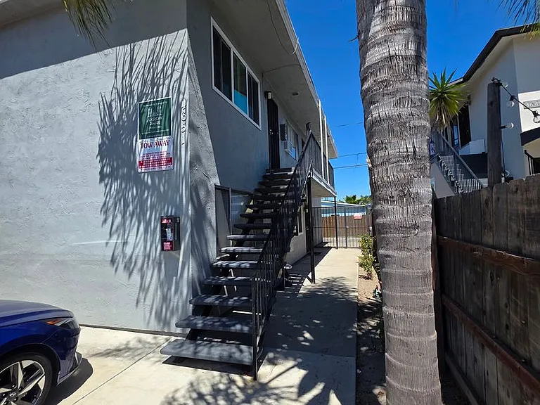 35th Street — Photo 1