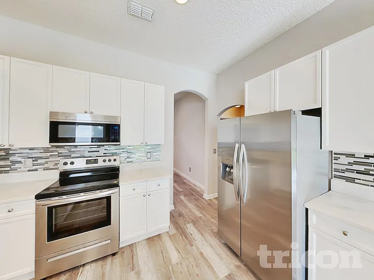 13698 Devan Lee Dr N — Photo 7