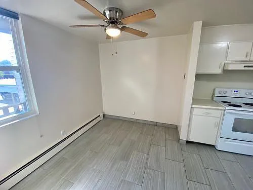 1245 E Vine St #3 — Photo 3