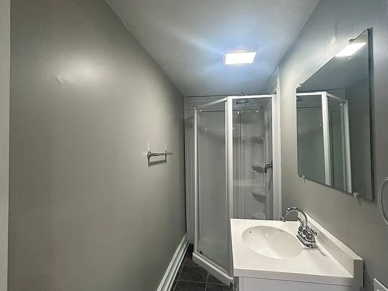509 Columbia St — Photo 13