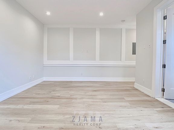 5th image of 1155 Dean St APT 4