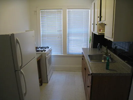 Rented by Alexiou Realty | media 7