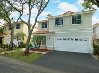 876 Garnet Cir, Fort Lauderdale, FL 33326