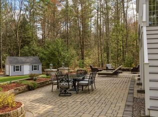 8 Saint James Pl, Townsend, MA 01474