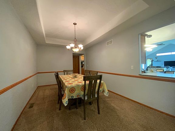 4th image of 3920 Sequoia Dr.