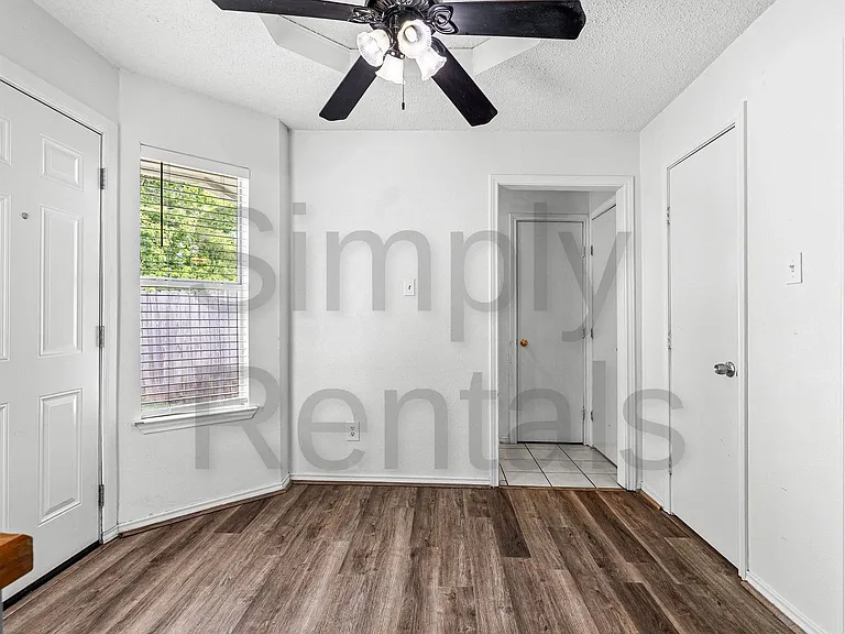 2504 Paul St — Photo 17