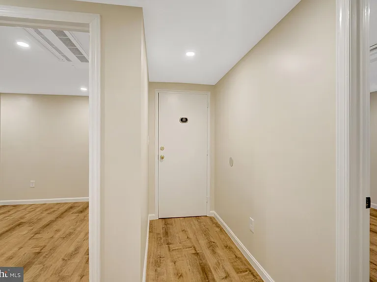 110 S Wise St #1 — Photo 17