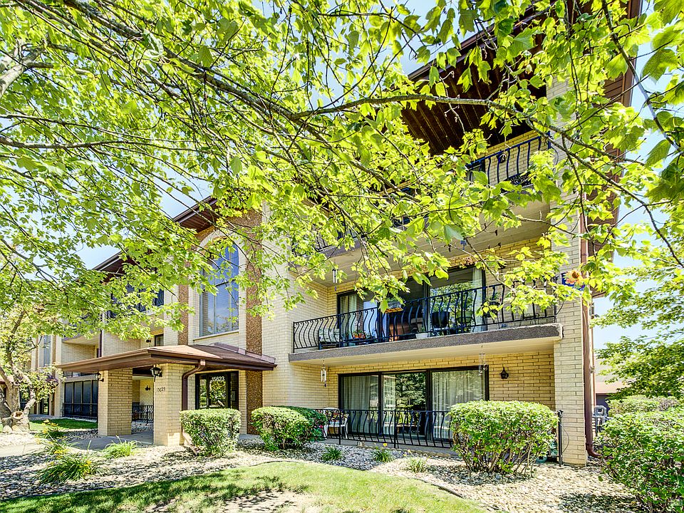 1st image of 15623 Gardenview Ct #1D