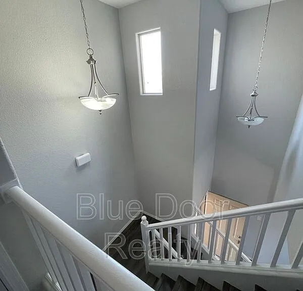 1813 Cortina Loop SE — Photo 8