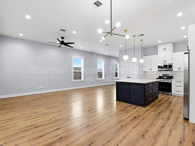 6476 T C Jester Blvd — Photo 21