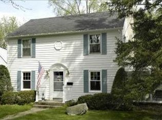 1209 Lakeway Ave, Kalamazoo, MI 49001