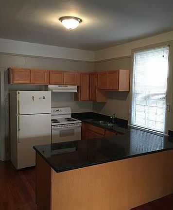 3rd image of 1122 Aline St