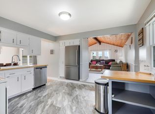 2018 Shale Ln, Eagan, MN 55122