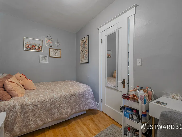 2550 N Southport Ave #2F — Photo 7