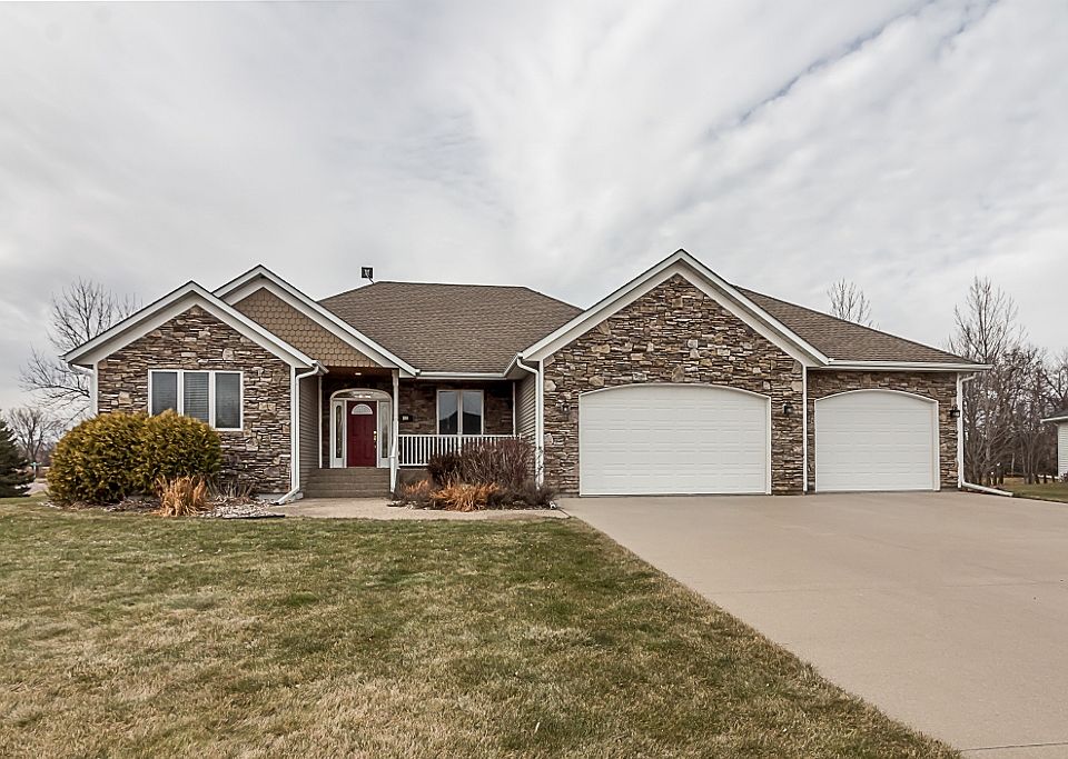 1st image of 100 Creekside Dr