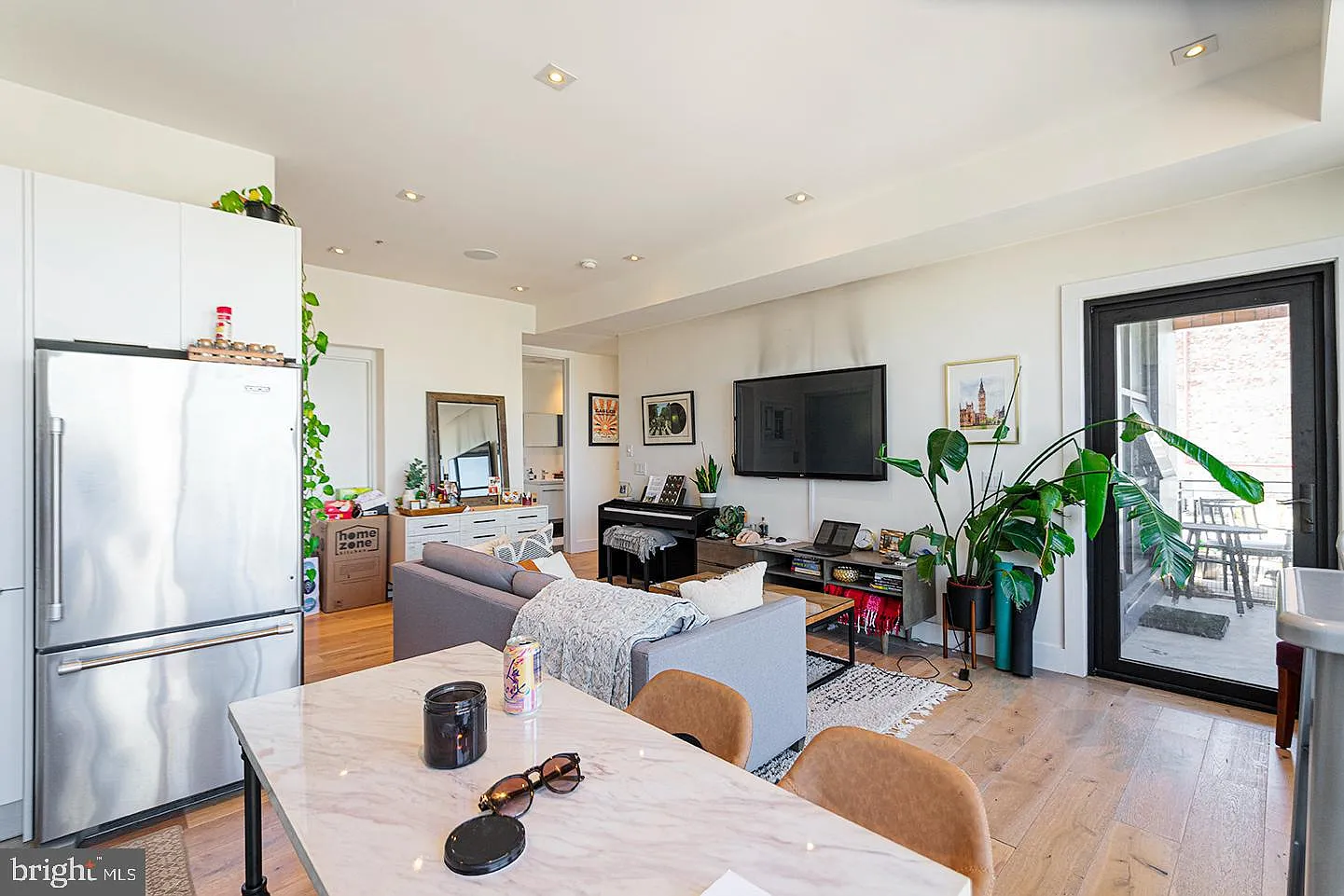 1 bed, 900 sqft, $2,625 — Photo 3