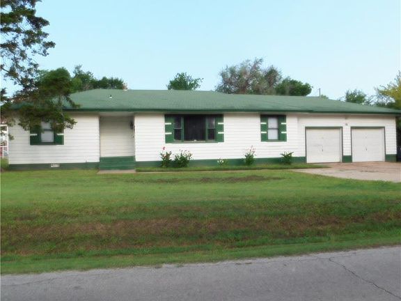2nd image of 810 N McKinley Ave