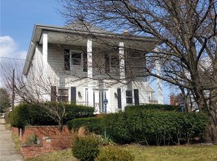 400 Elwyn Ave, Springdale, PA 15144