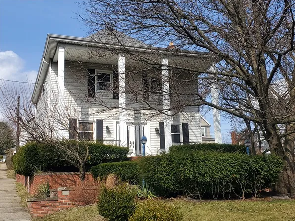 400 Elwyn Ave, Springdale, PA 15144