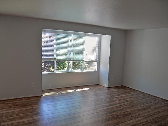 3rd image of 206 Mt Park Blvd SW APT D103