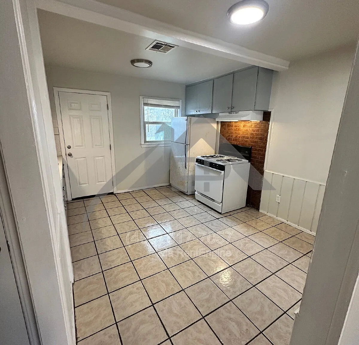2 bed, 1.0 bath, 720 sqft, $1,150 — Photo 1