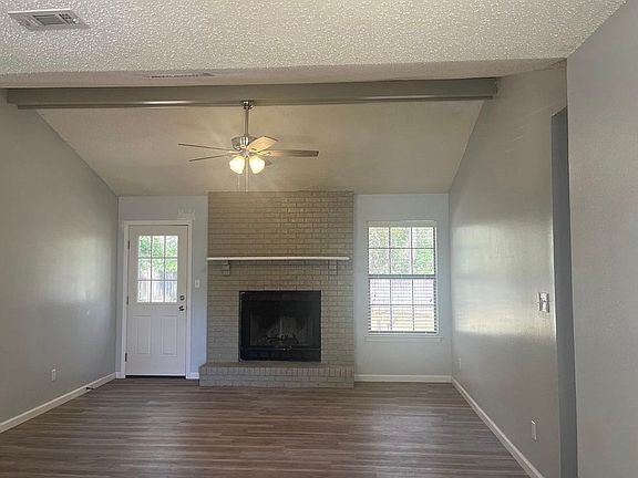 3rd image of 129 Wicker Way