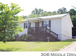 306 Middle Dr, Sparta, TN 38583