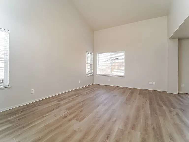 5924 S Wenatchee St — Photo 6
