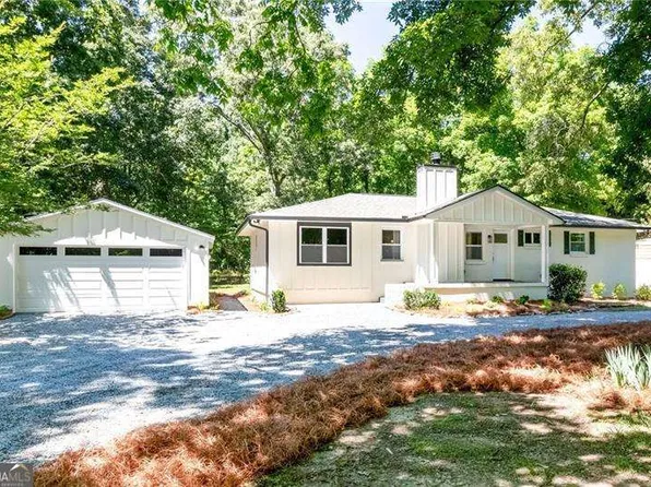 45 E Rocky St NE, White, GA 30184