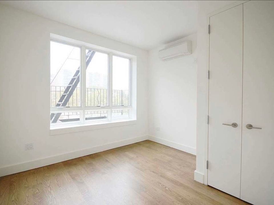 1st image of 85 Montrose Ave #2D