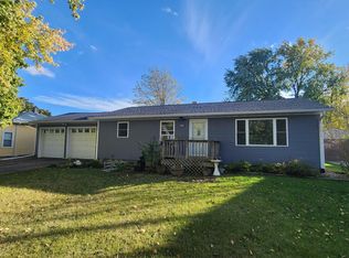 912 4th St SE, Pipestone, MN 56164