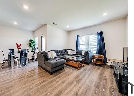 809 Fueller Dr — Photo 4