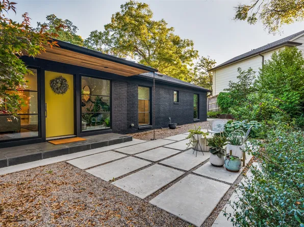 416 Crestwood Dr, Fort Worth, TX 76107