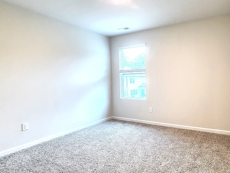 2005 Eden Shire Way — Photo 10