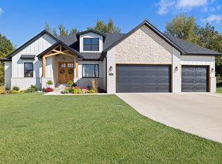 2103 W Mason Pl, Ozark, MO 65721