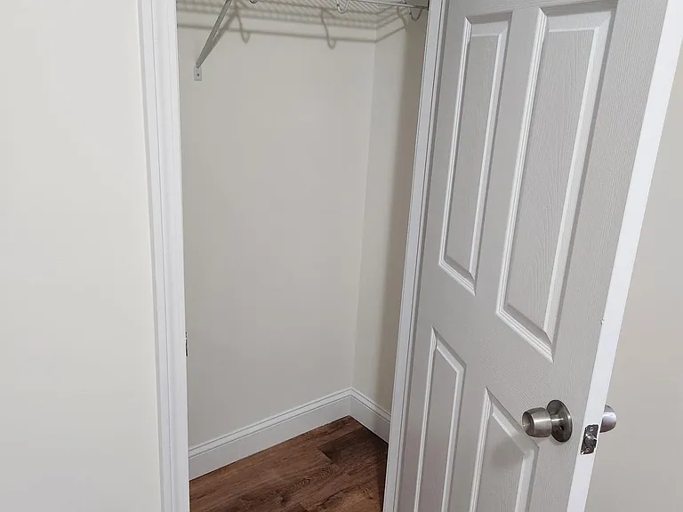 26 Cromwell St #1 — Photo 3