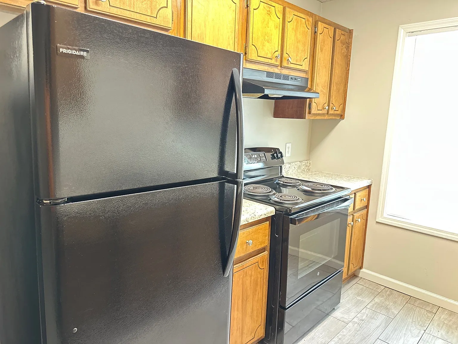 3 bed, 1201 sqft, $1,450 — Photo 2