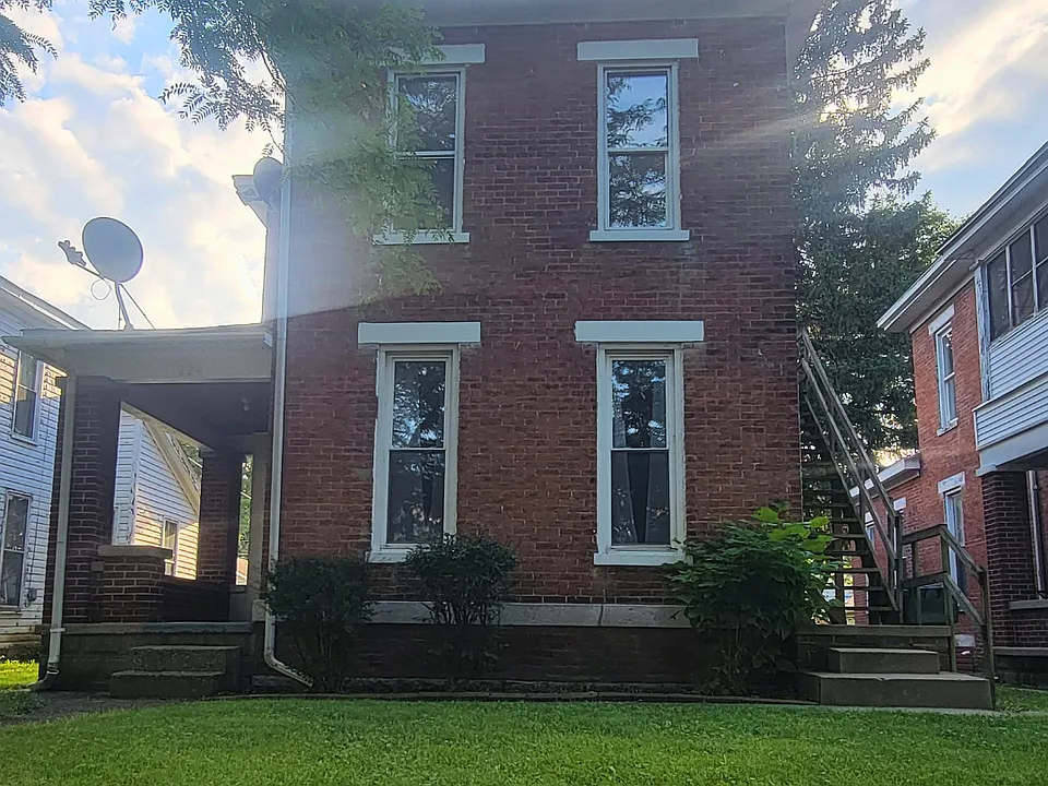 224 -224.5 N 17th Street