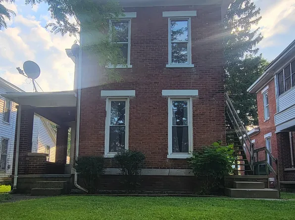 1 Bedroom Duplex Apartments, 224 224/5 N 17th St #De4b80afb, Richmond, IN 47374