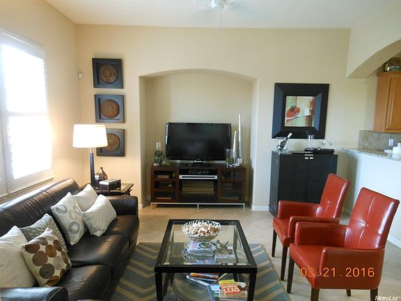 2nd image of 1320 Harvest Dr